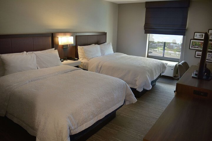 Hampton Inn & Suites Philadelphia / Media