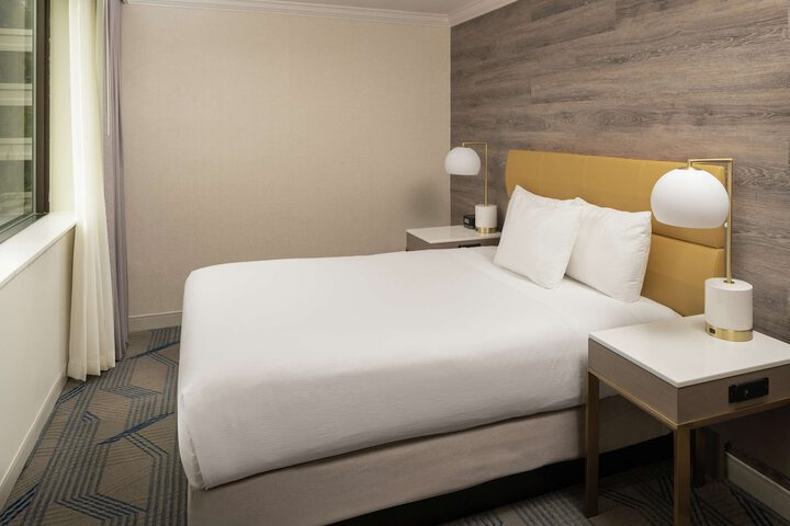 Room 21 of 49