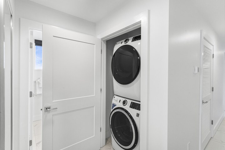 Laundry 91 of 111