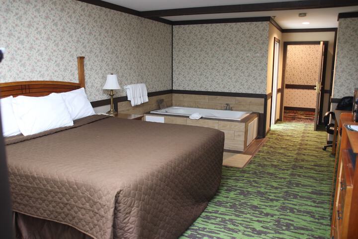 Room 25 of 43