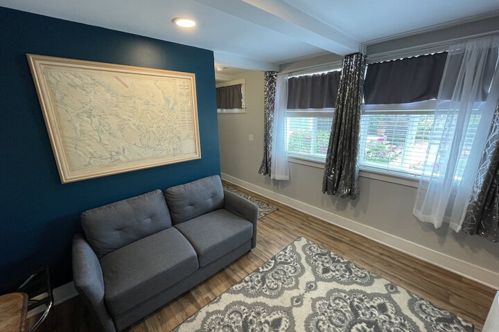 Room 104 of 121