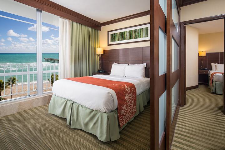 Room 40 of 61