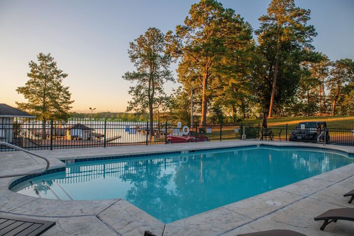 Rivers Rest Marina & Resort