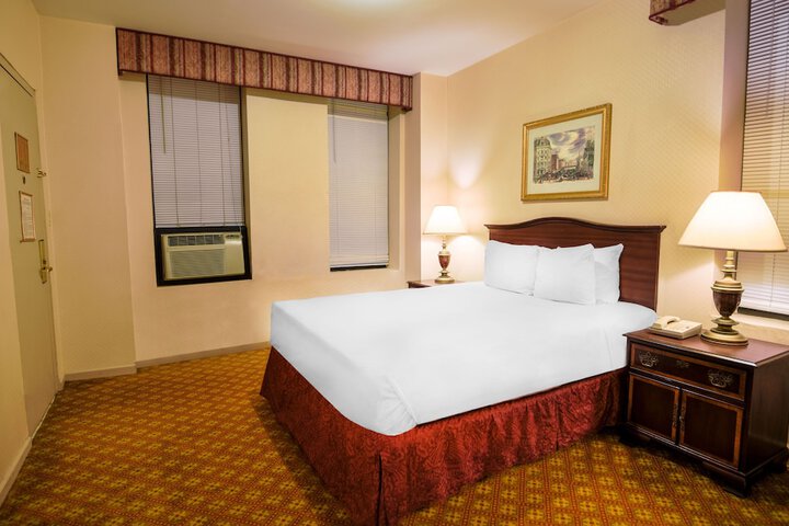 Room 32 of 55