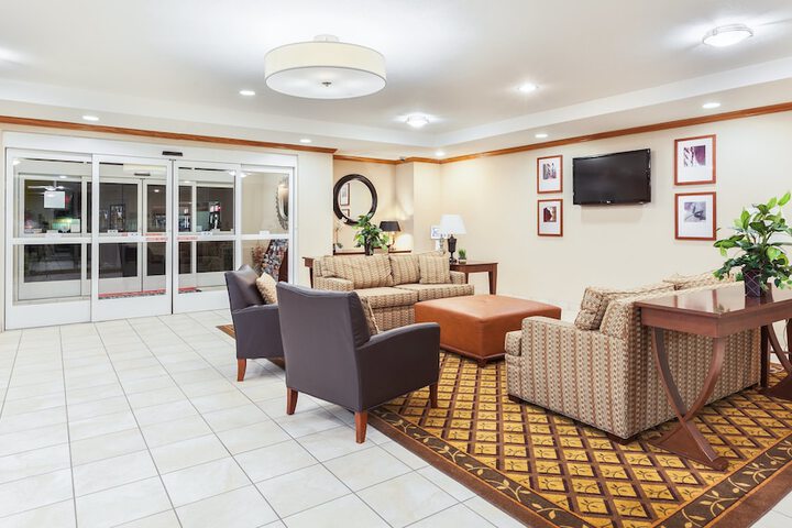 Hotel 5 of 27
