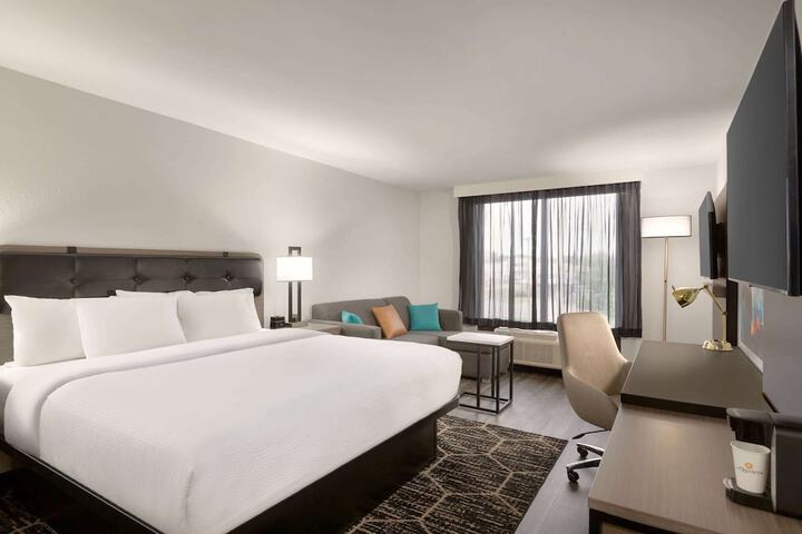 Room 35 of 70