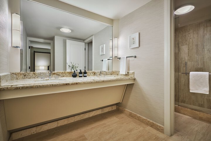 Room 46 of 105