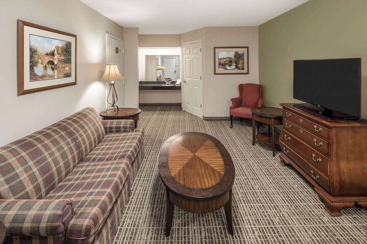 Baymont by Wyndham Cleveland