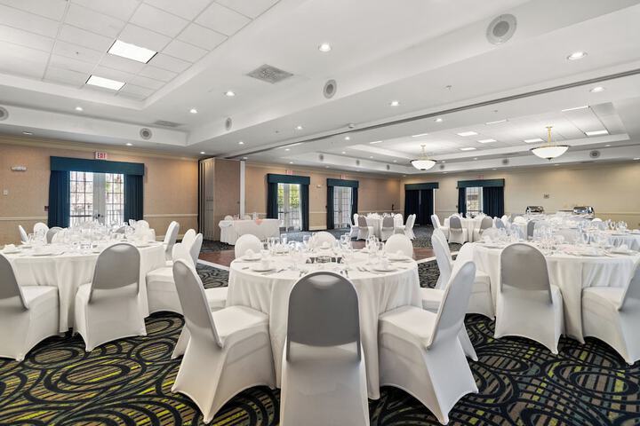 Holiday Inn & Suites Clearwater Beach S-Harbourside by IHG