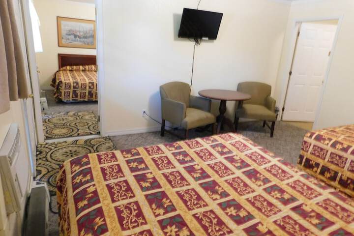 Room 26 of 46