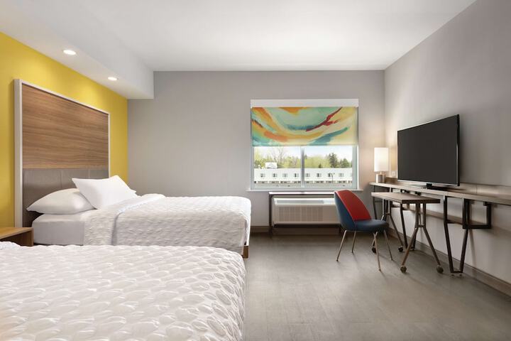 Room 32 of 50
