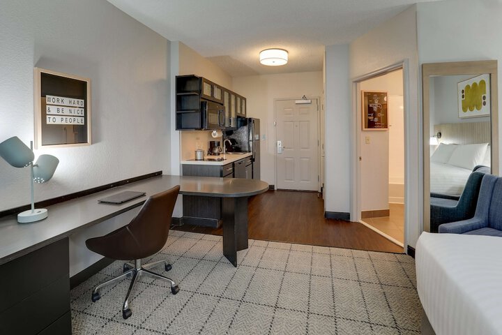 Room 22 of 49