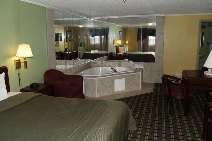 Room 7 of 35