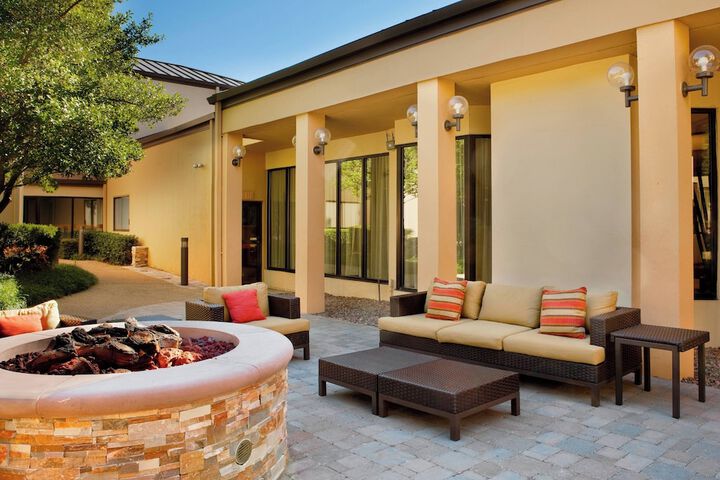 Terrace/Patio 31 of 33