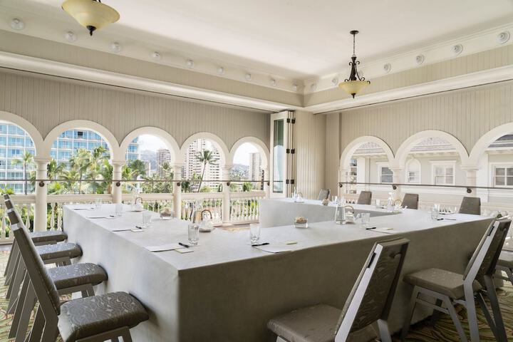 Moana Surfrider a Westin Resort & Spa, Waikiki Beach