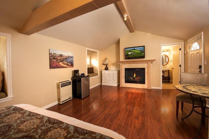 Room 16 of 46