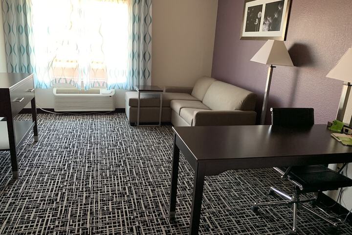 Room 18 of 46