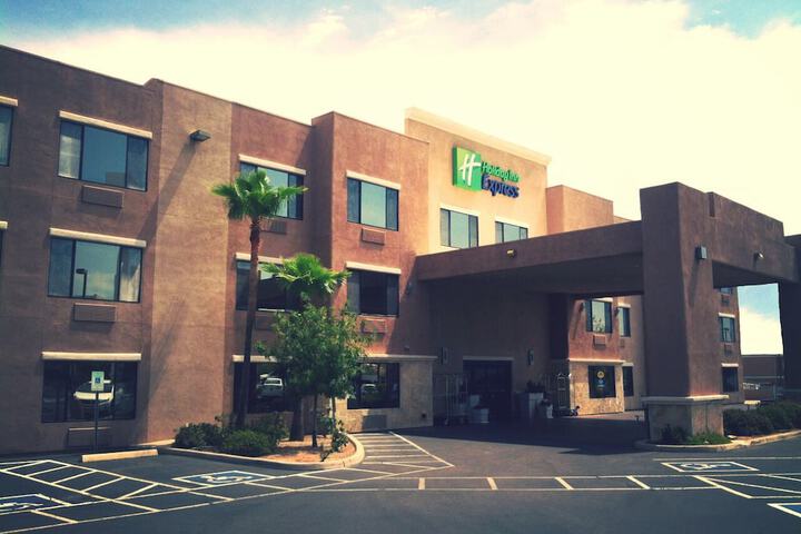 Holiday Inn Express & Suites Nogales by IHG