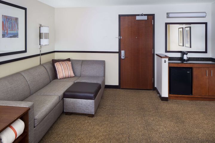 Room 12 of 26