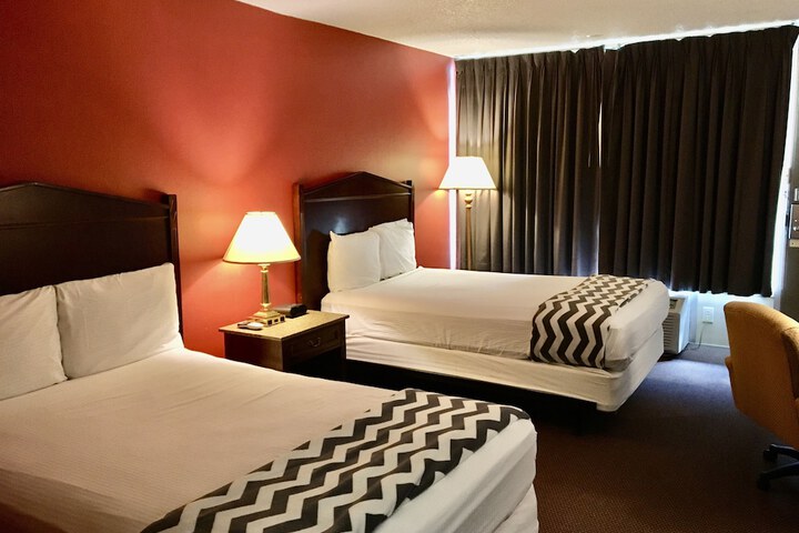 RIVER ROCK INN