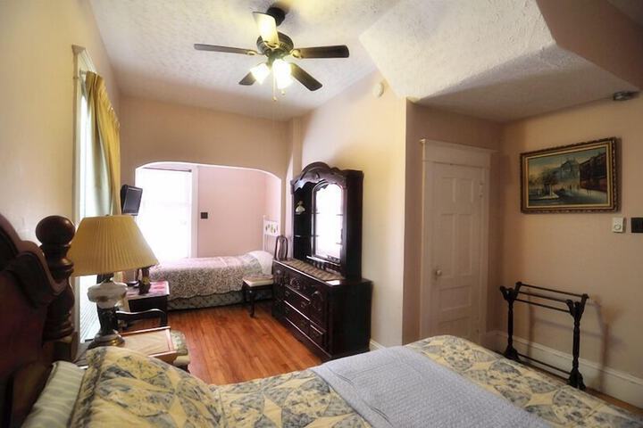 Room 29 of 65