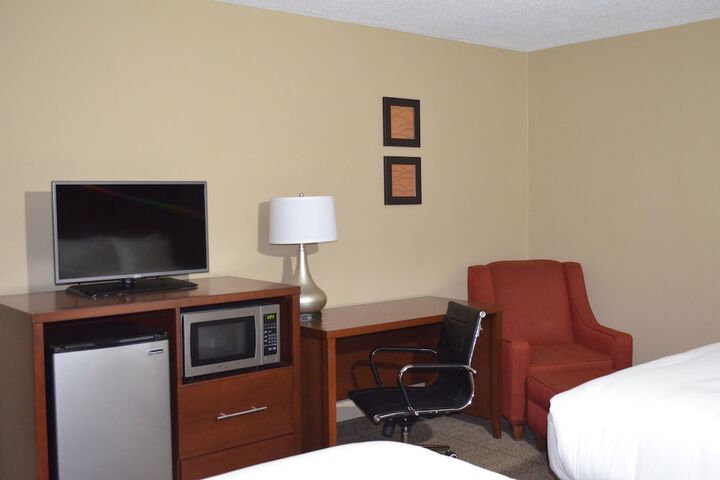 Room 25 of 99