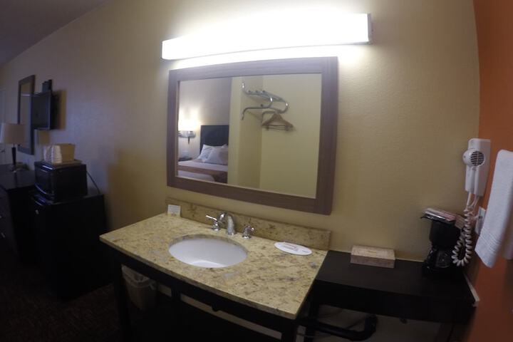 Room 14 of 34