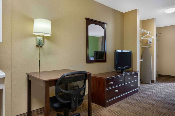 Room 22 of 25