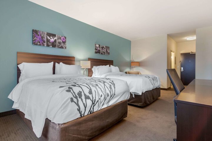 Room 21 of 34