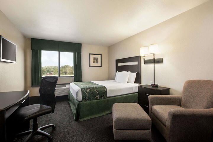 Room 7 of 20