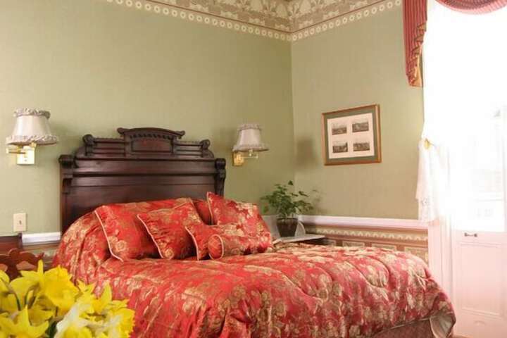 Room 45 of 128