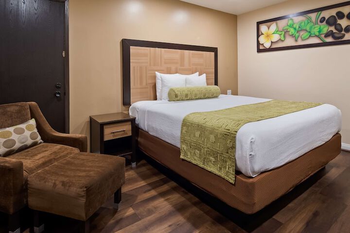 Room 14 of 21