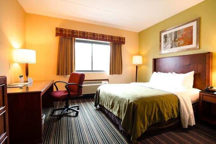 Room 21 of 37
