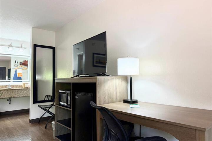 QUALITY INN AND SUITES