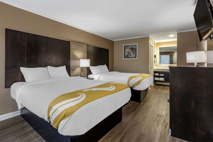 Room 20 of 34