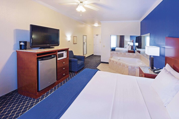 Room 58 of 70