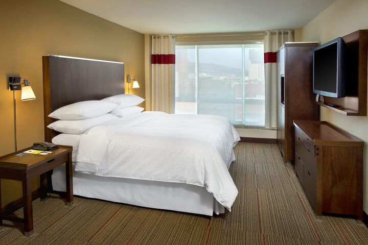 Four Points by Sheraton Charleston