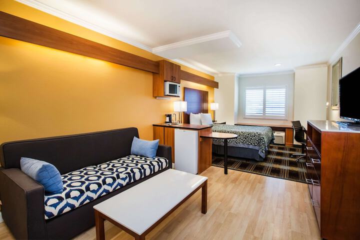 Room 3 of 14