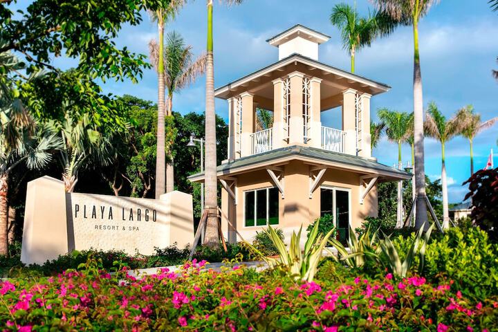 Playa Largo Resort & Spa Autograph Collection
