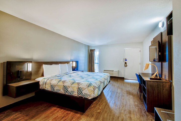 Room 12 of 31