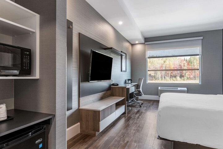 Room 42 of 65