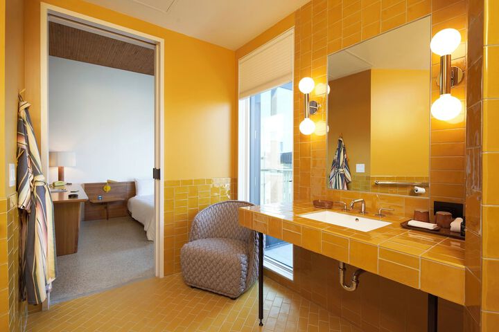 Room 75 of 104