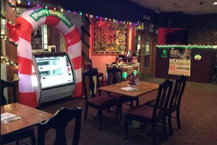 Dining 48 of 66