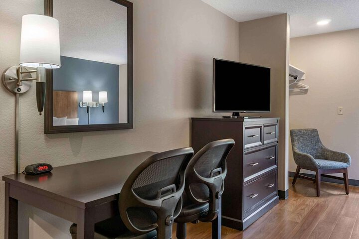 Room 15 of 43