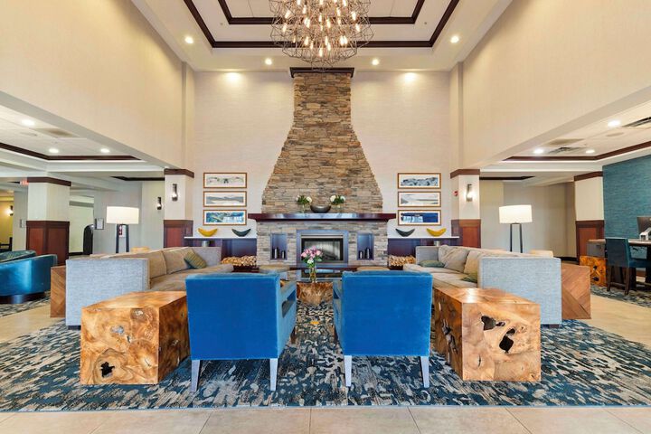 DoubleTree by Hilton Front Royal Blue Ridge Shadows