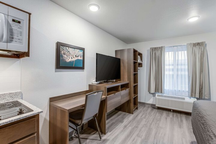 Room 27 of 39