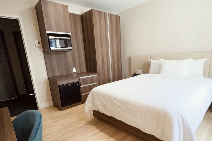 Room 37 of 42