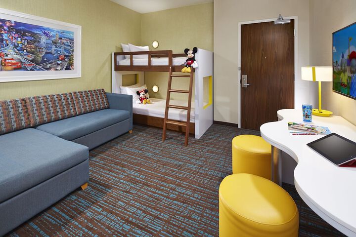 Room 22 of 37