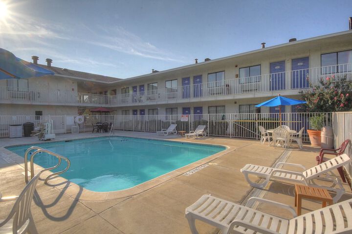 Pool 6 of 31