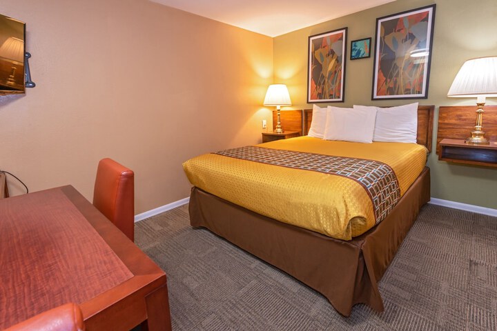 Room 13 of 15